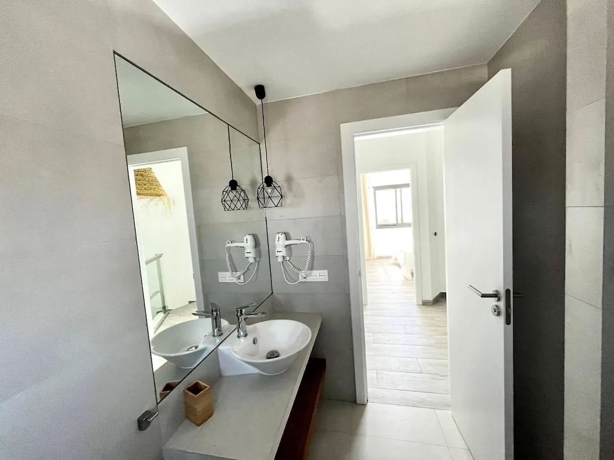 Gorgeous Douplex Apartment In Parque Holandes 西班牙